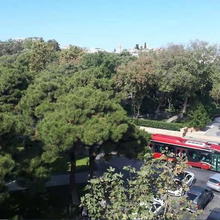 Live-Inn Stunning Apartment On Azneft Sq With President Palace & Old City Views Baku Eksteriør bilde