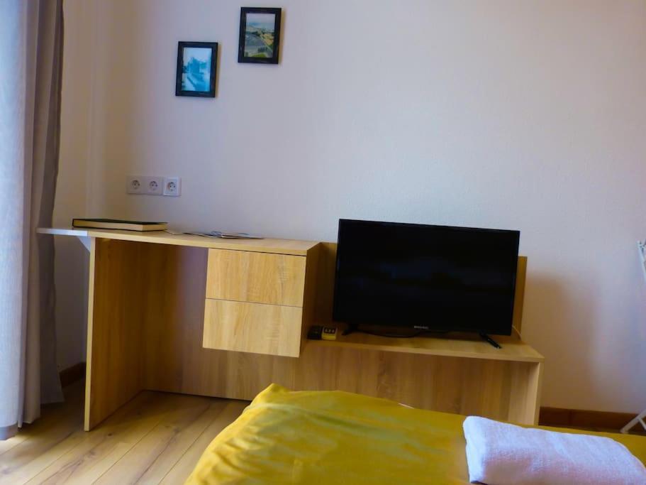 Live-Inn Stunning Apartment On Azneft Sq With President Palace & Old City Views Baku Eksteriør bilde