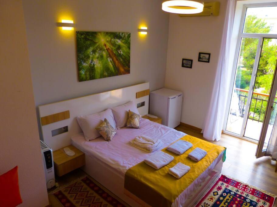 Live-Inn Stunning Apartment On Azneft Sq With President Palace & Old City Views Baku Eksteriør bilde